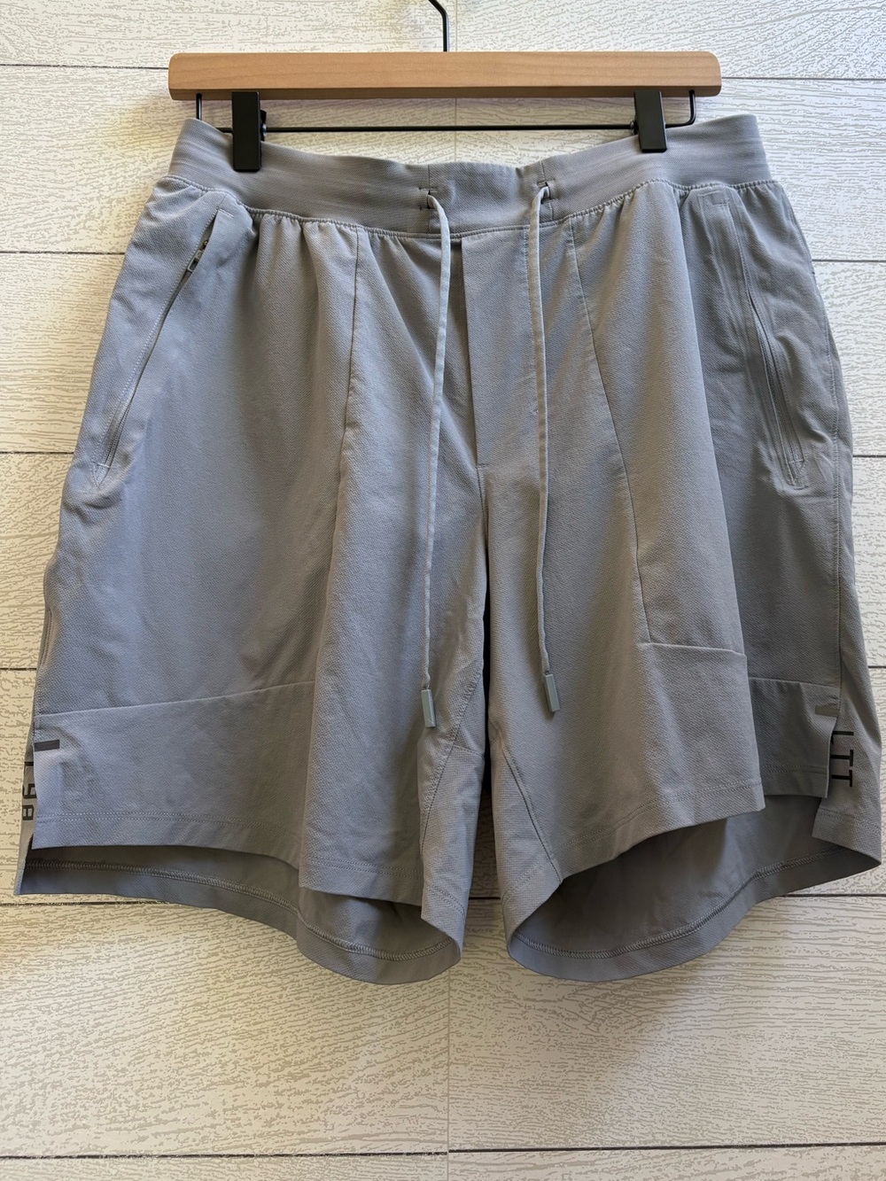 Lululemon License to Train Linerless Short 7” Rhino Grey Size Large - Picture 8 of 16